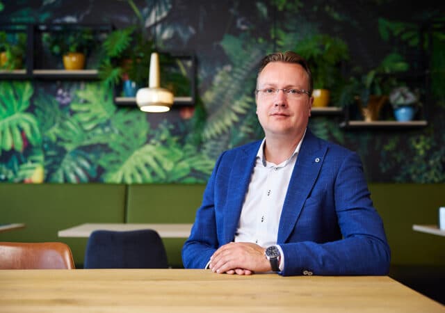 VanStaalduinen_1hr